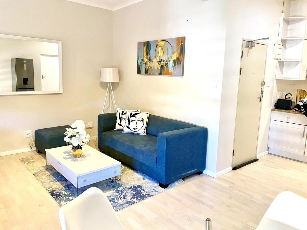 One Bed At The Piazza On Church Apartment